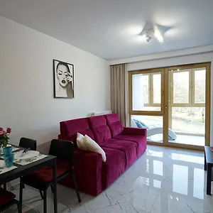 https://everysky-szklarska-porba-kiliskiego-17a-17b.szklarskaporebahotels.net
